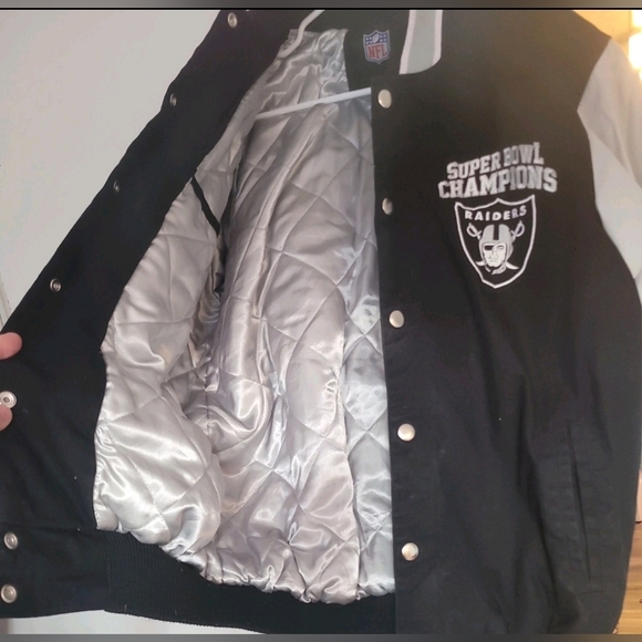 Raiders Super Bowl Champion Black and Gray Jacket Limited Edition Size Medium - Picture 4 of 6